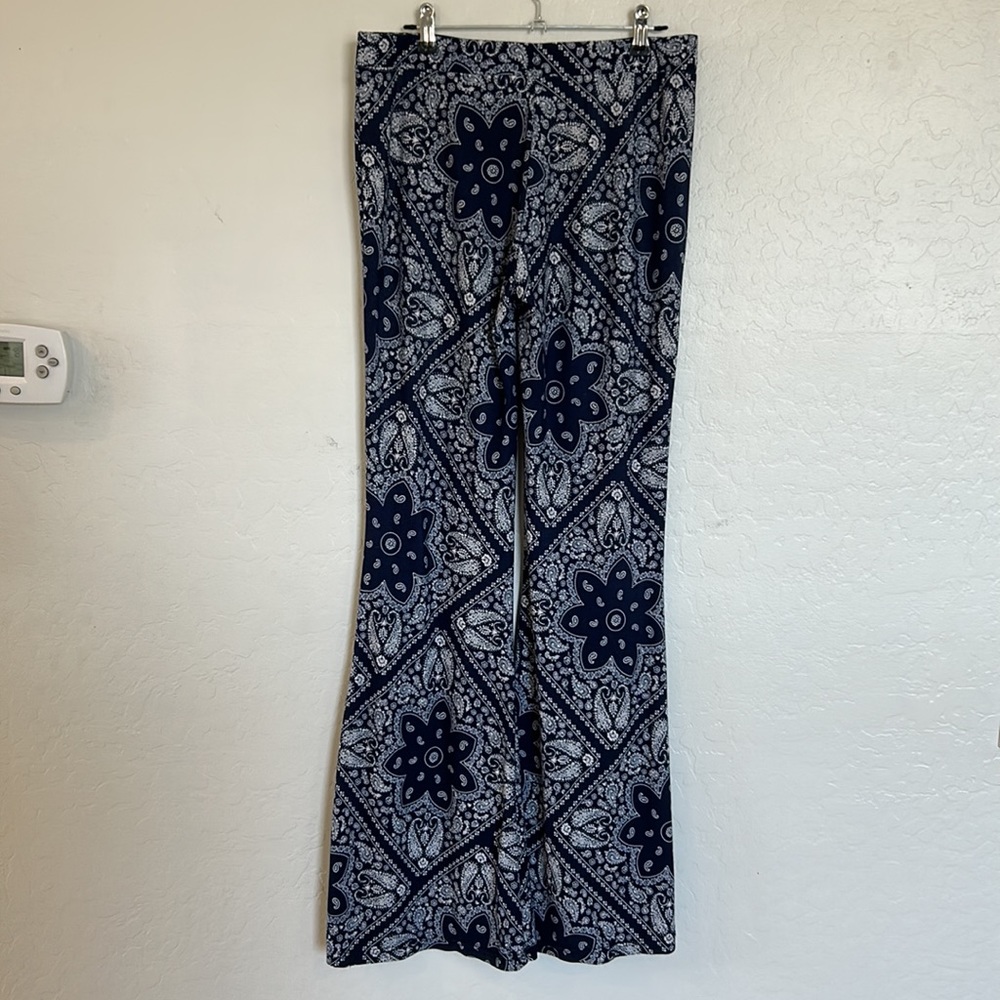 Navy Printed Pants Size Large - Picture 4 of 4